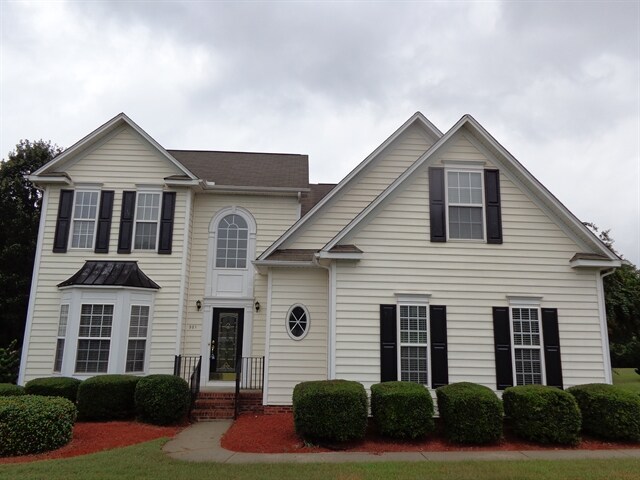 Primary Photo - 321 Sassafras Dr