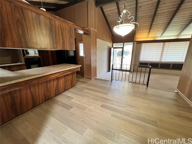 Building Photo - 1450 Kaweloka St