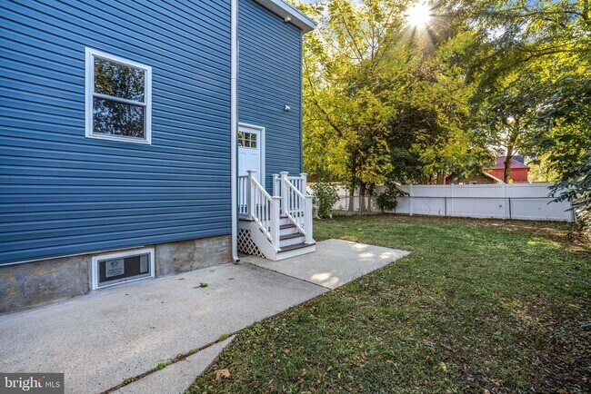 Building Photo - 144 Snyder Pl