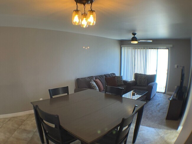Foto del edificio - Furnished 2BR Condo with Dual Primary Suit...