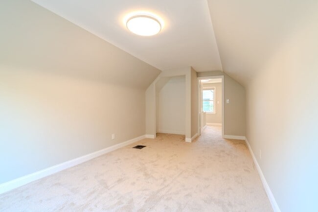Building Photo - Modern 3-Bedroom Bungalow in Ferndale – Fu...