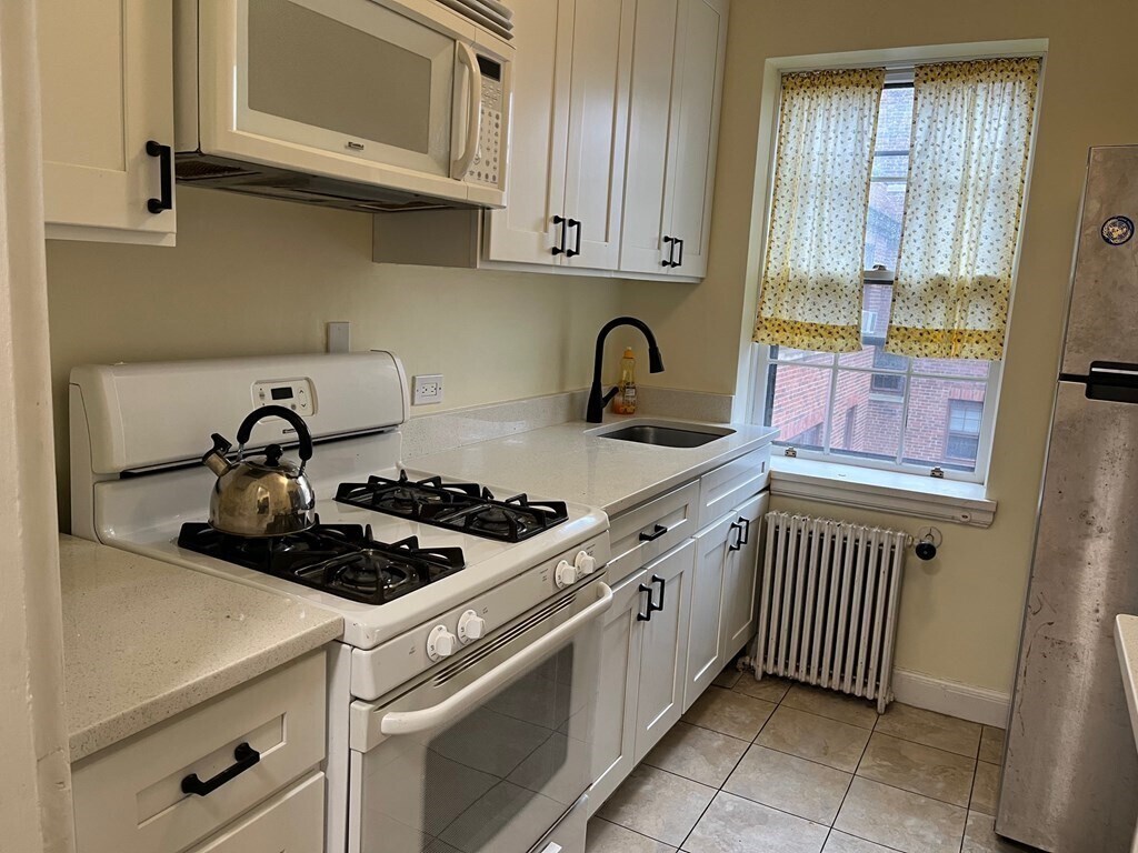4 Kilsyth Ter Unit 4, Boston, MA 02135 Condo for Rent in Boston, MA