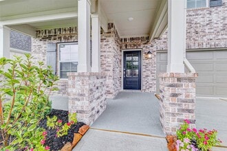 Building Photo - 21734 Persian Lk Dr