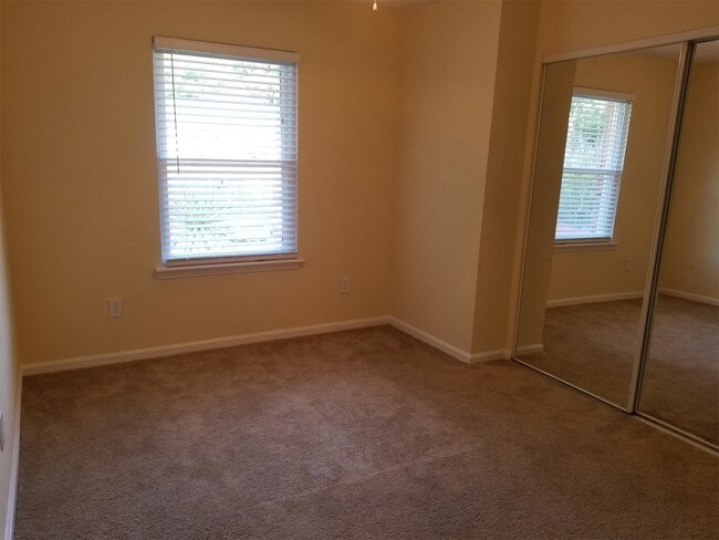 Foto del edificio - 1014 Barclay Square