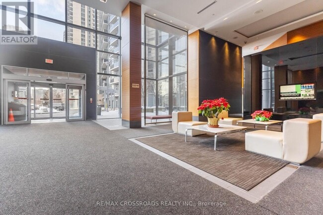 Building Photo - 135 Village Green Square