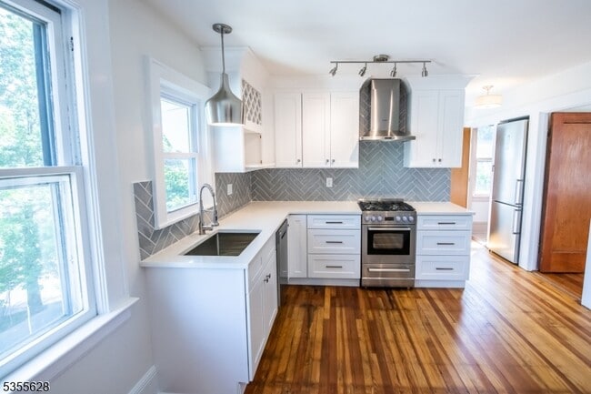 Building Photo - 30 Boyden Pkwy