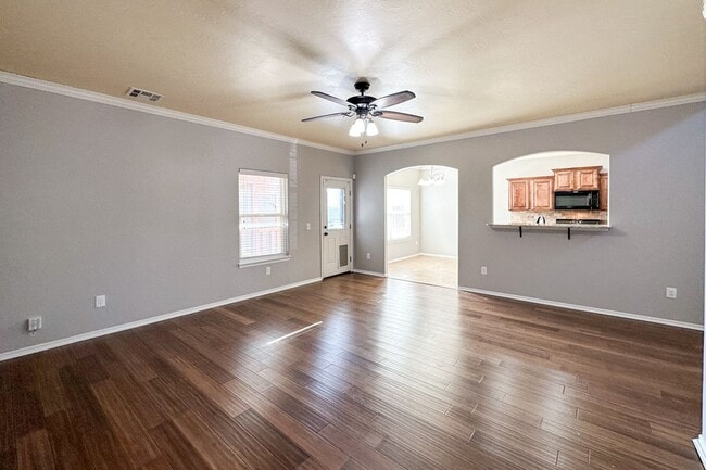 Building Photo - Beautiful 3 Bed 3 Bath 2 Story Home in the...