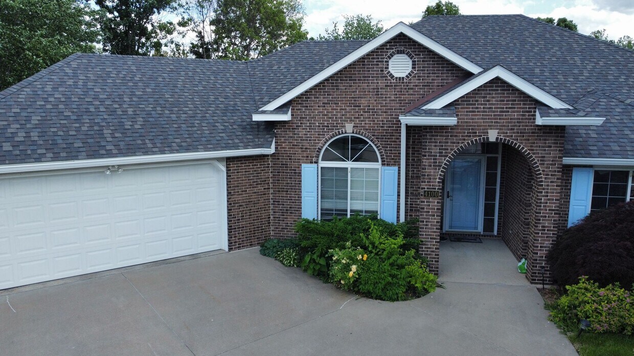 Foto del edificio - Charming Home in a Prime Columbia Location