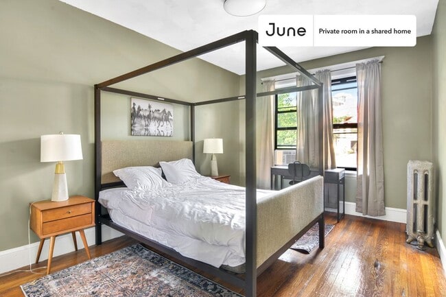 Private bedroom in 3 bed/2 bath Home - Private bedroom in 3 bed/2 bath Home