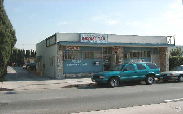 Foto del edificio - 13206-13212 Paramount Blvd