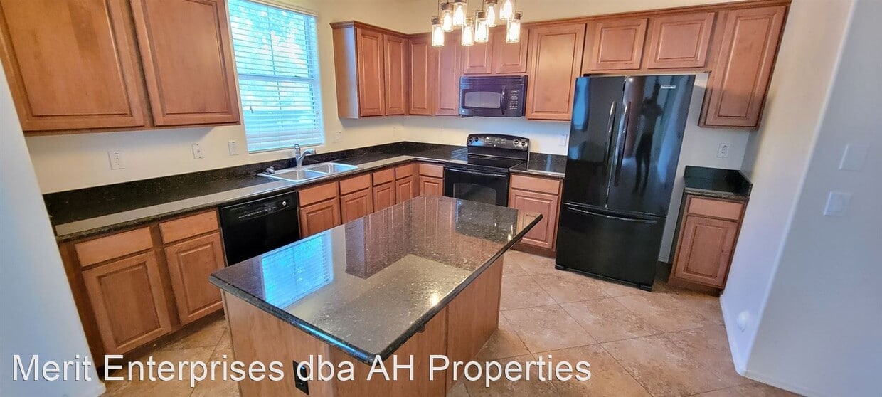 Foto del edificio - 3 br, 2.5 bath House - 4026 E TULSA ST
