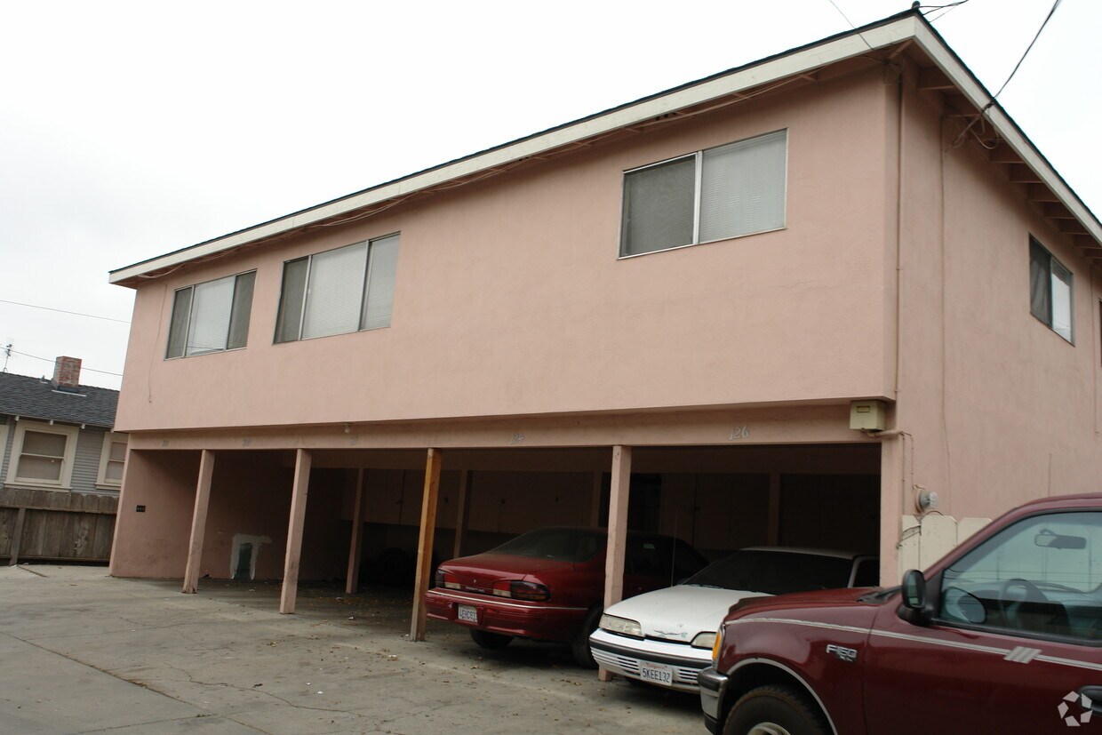 Building Photo - 122-126 E Gabilan St
