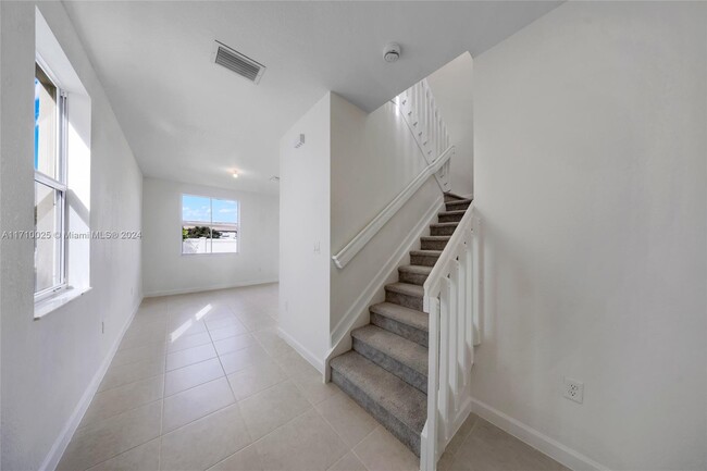 Foto del edificio - 2533 SE 24th Ct