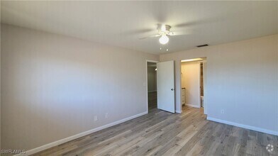 Building Photo - 930 SW 47th Terrace