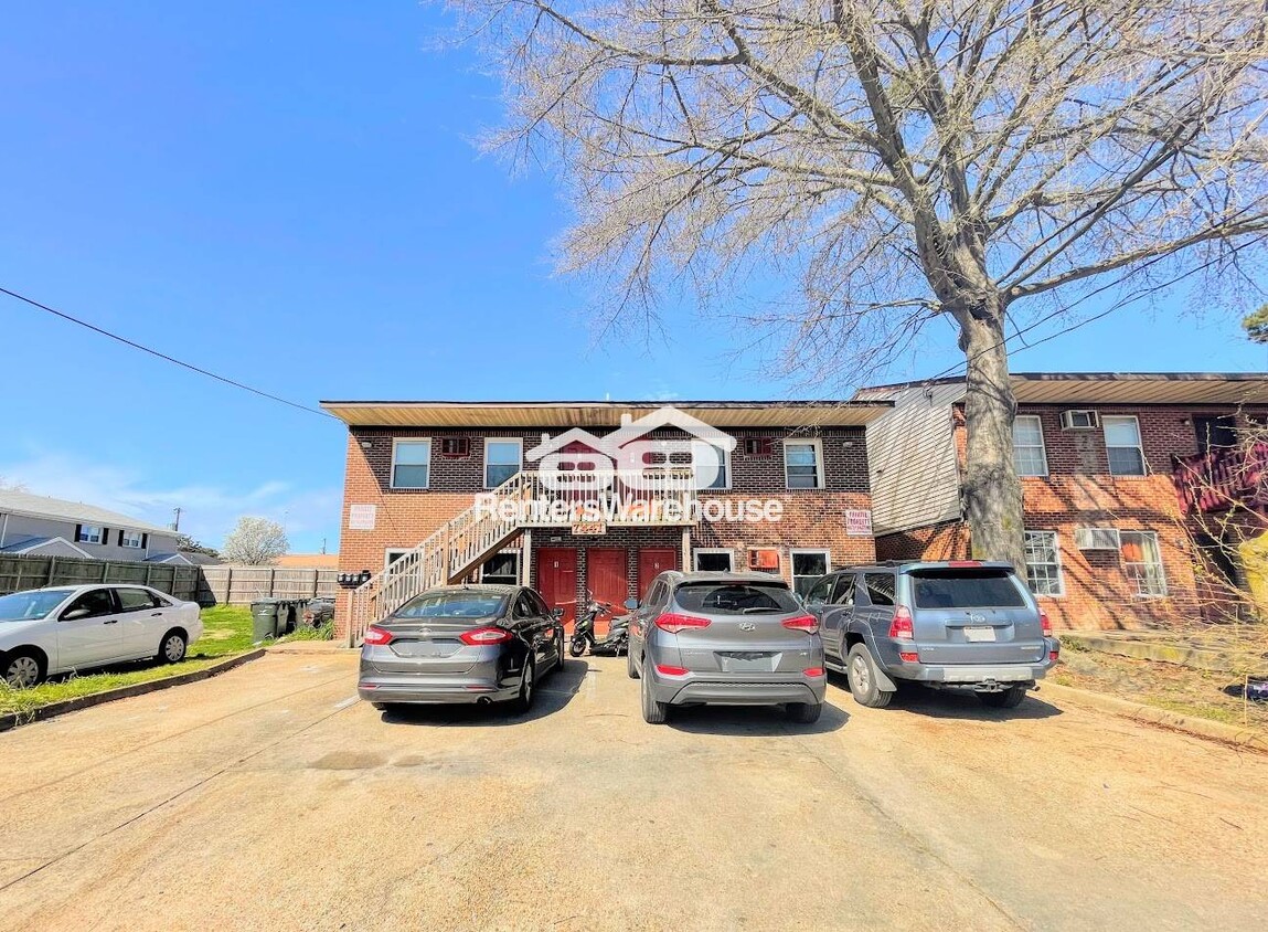 Primary Photo - 7441 Fenner St