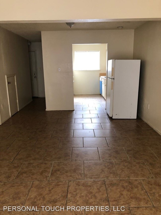 Building Photo - 1747 Jade Ave
