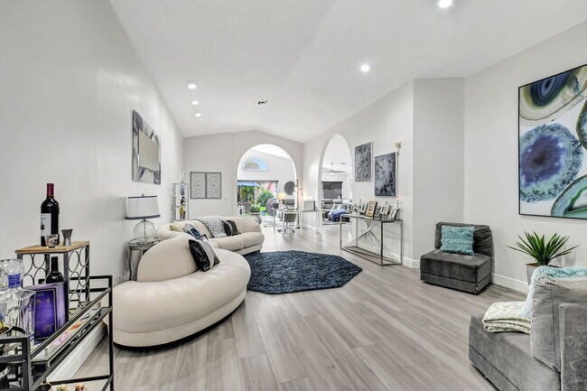 Building Photo - 7946 Sailing Shores Terrace