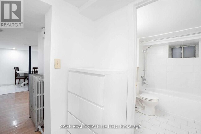 Photo du bâtiment - 604 Ossington Ave