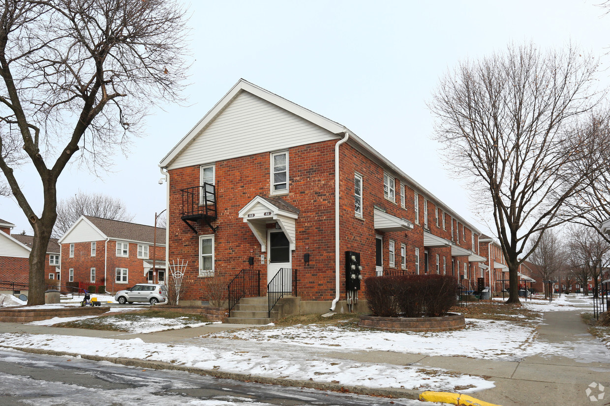 Foto principal - Michael J. Day Apartments