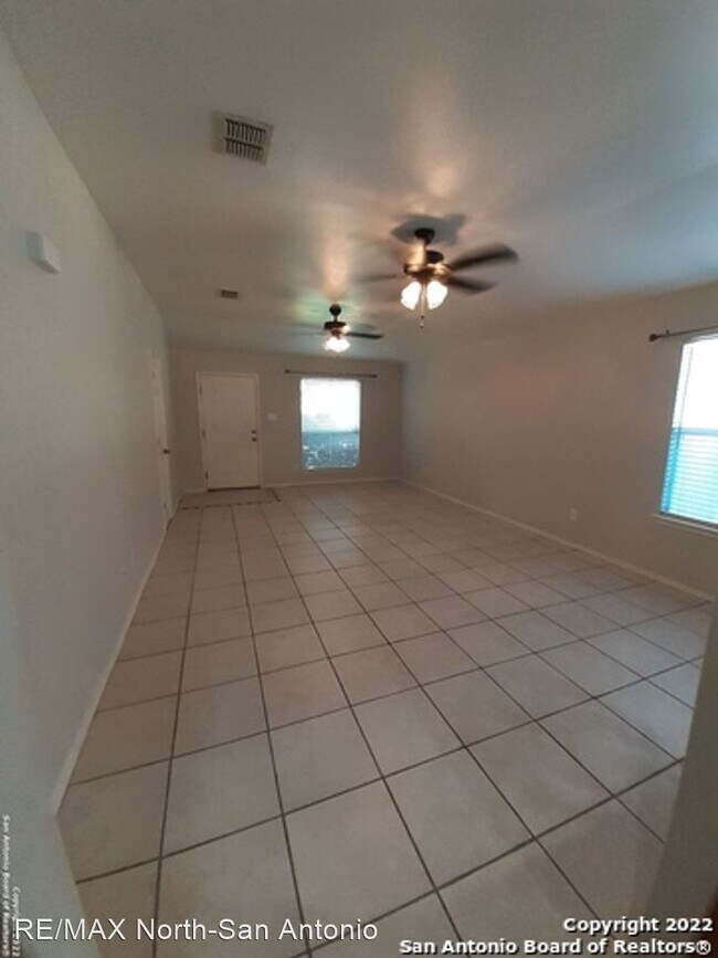 Building Photo - 3 br, 2 bath House - 11035 Caspian Spring