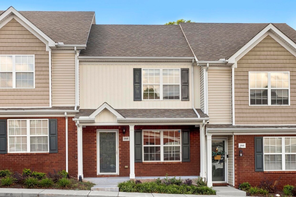 Primary Photo - Beautiful Townhome in Antioch!