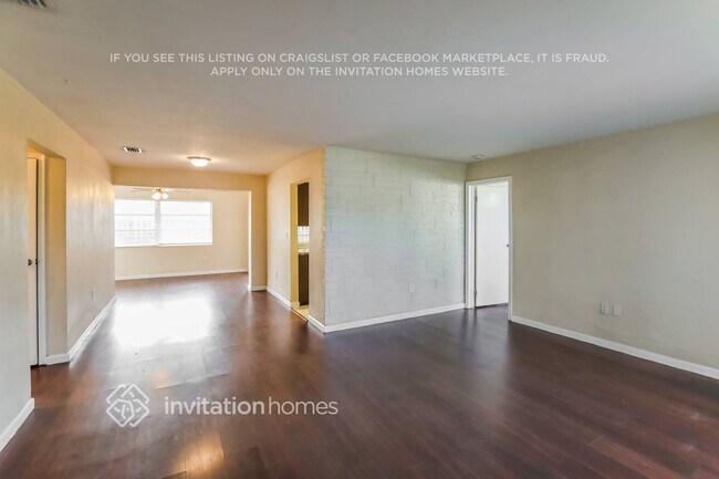 Foto del edificio - 8407 NW 26th St