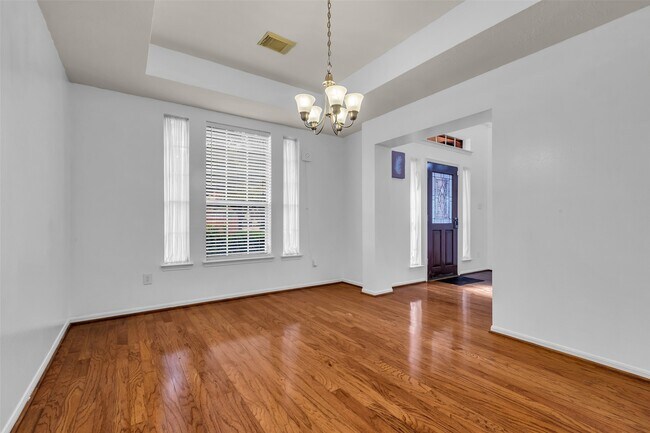 Building Photo - 210 Billingford Dr