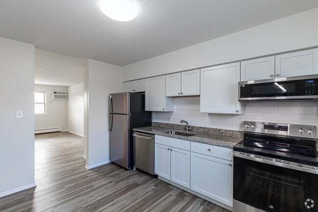 2BR, 1BA - Kitchen - Norton Park Apartments