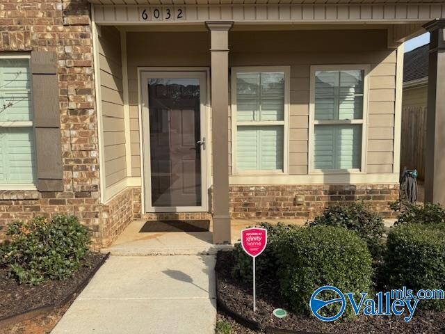 Foto del edificio - 6032 Stonewater Ct