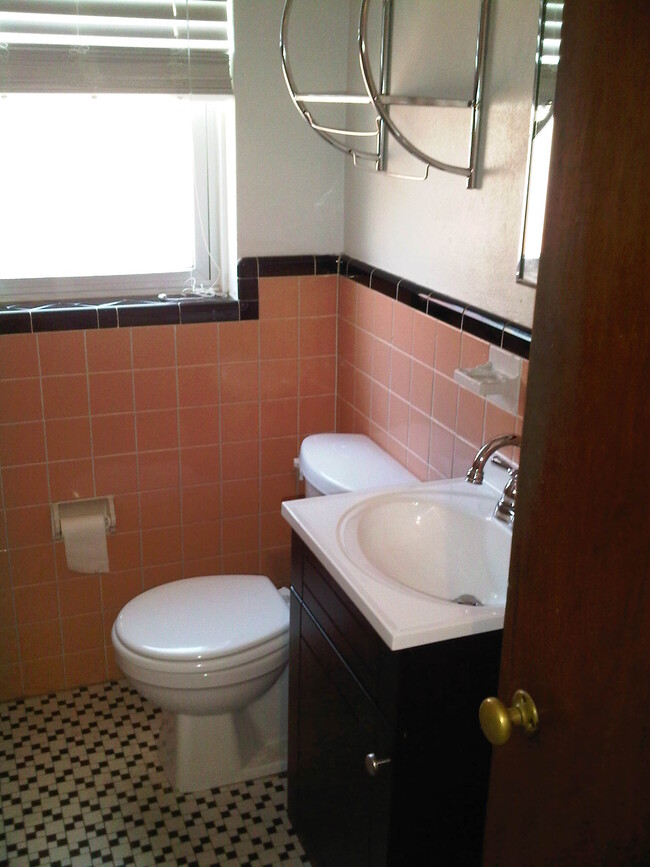 Building Photo - 6259 Eichelberger St