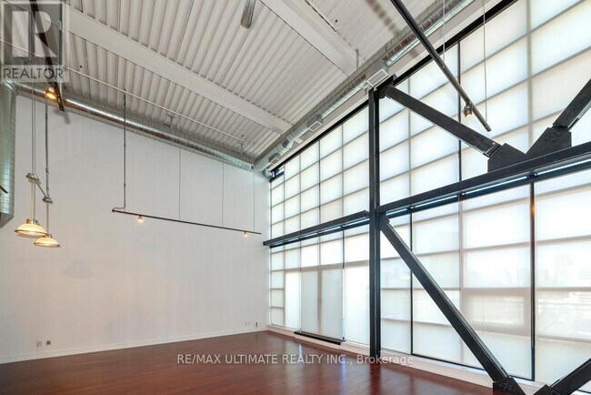 Photo du bâtiment - 68 Broadview Ave