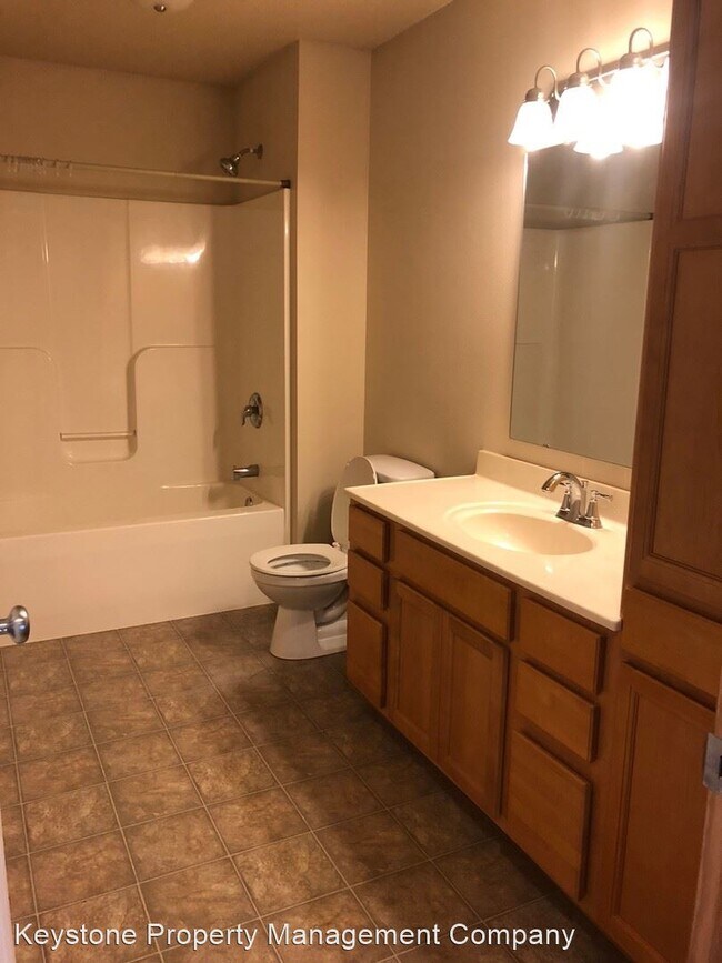 Building Photo - 2 br, 2 bath House - 480 Madison Avenue, #11