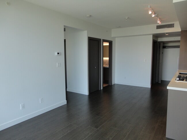 Building Photo - 3006-6538 Nelson Avenue