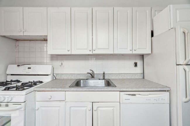 Foto del edificio - 4159 Ridge Ave
