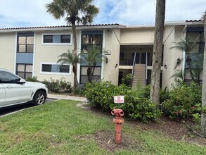 Building Photo - 1562 Lake Crystal Dr