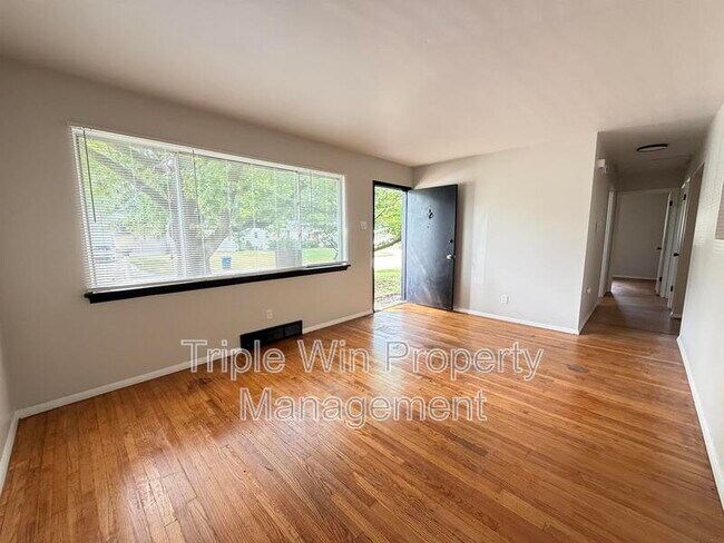 Building Photo - 1439 Widefields Ln