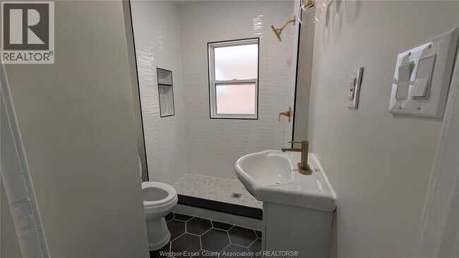 Photo du bâtiment - 3243 Millen St