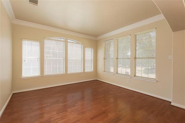 Foto del edificio - 1215 Nocona Dr