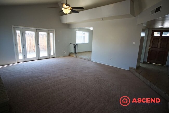 Foto del edificio - Beautiful Southwest Home with Pool!