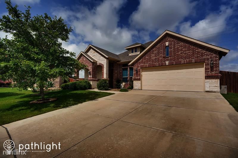 Primary Photo - 3 br, 2 bath House - 104 Sports Row UNIT