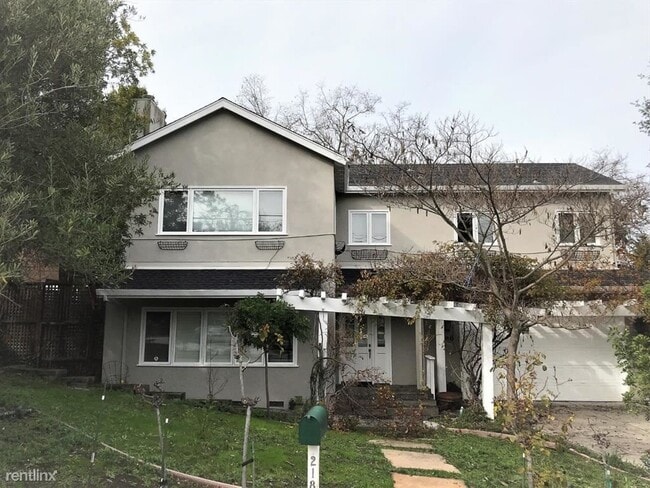 Building Photo - 5 br, 4 bath House - 2180 Valparaiso Avenue