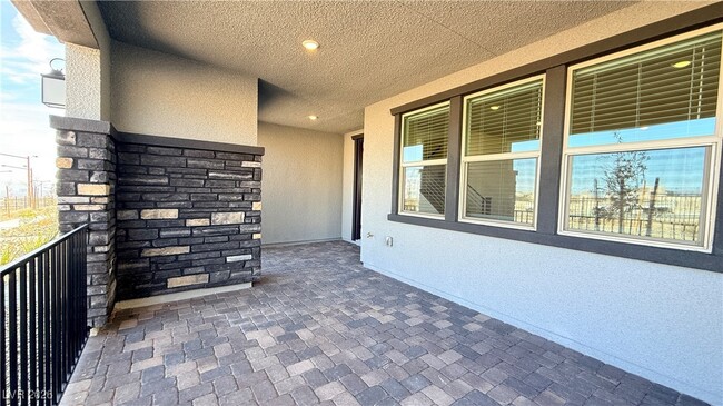 Foto del edificio - 12468 Kings Crk Pl