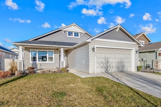 Building Photo - 3041 W Pascal Dr