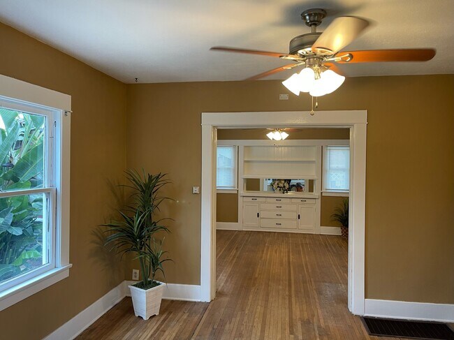 Living room viewing into Dining Room - 743 Daisy Ave