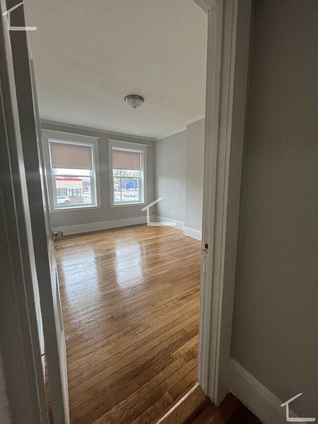 Foto del edificio - Renovated 1 bed 1 bath in Allston!