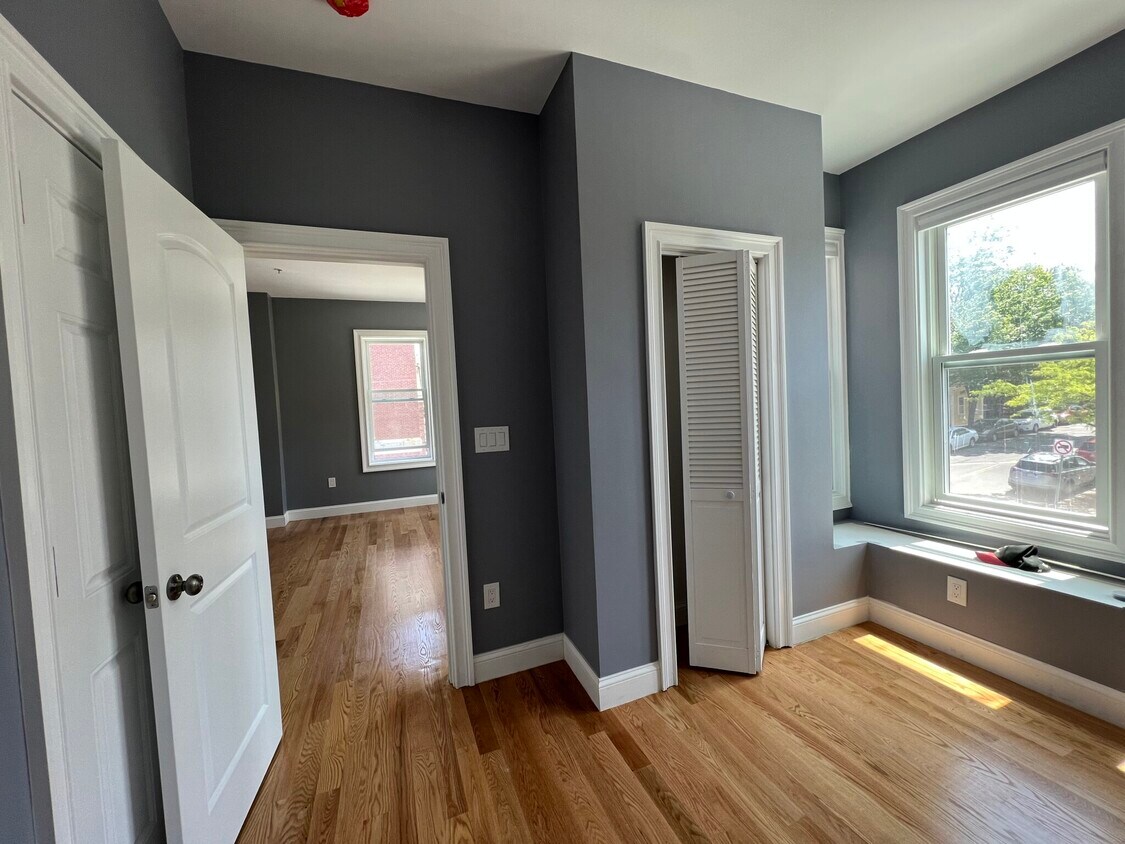 Foto principal - 341 Cambridge St