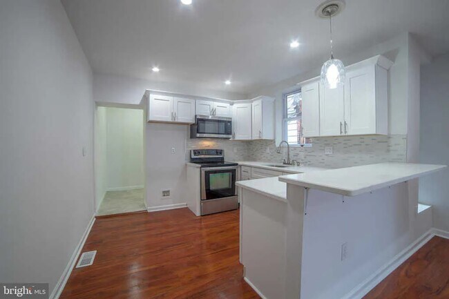 Foto del edificio - 104 S 62nd St
