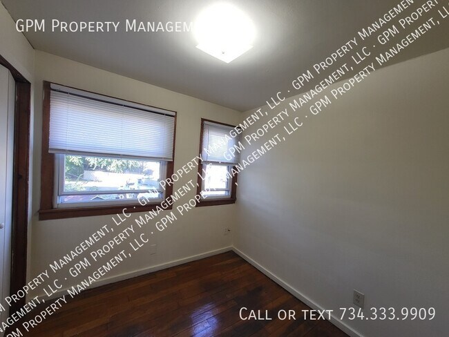 Building Photo - 2039 Dryden St
