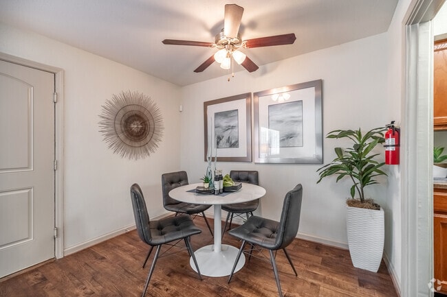 1BR, 1BA - 846SF - Dining Room - The Reserve at White Oak