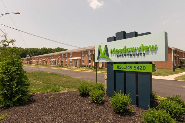Foto del edificio - Meadowview Apartments